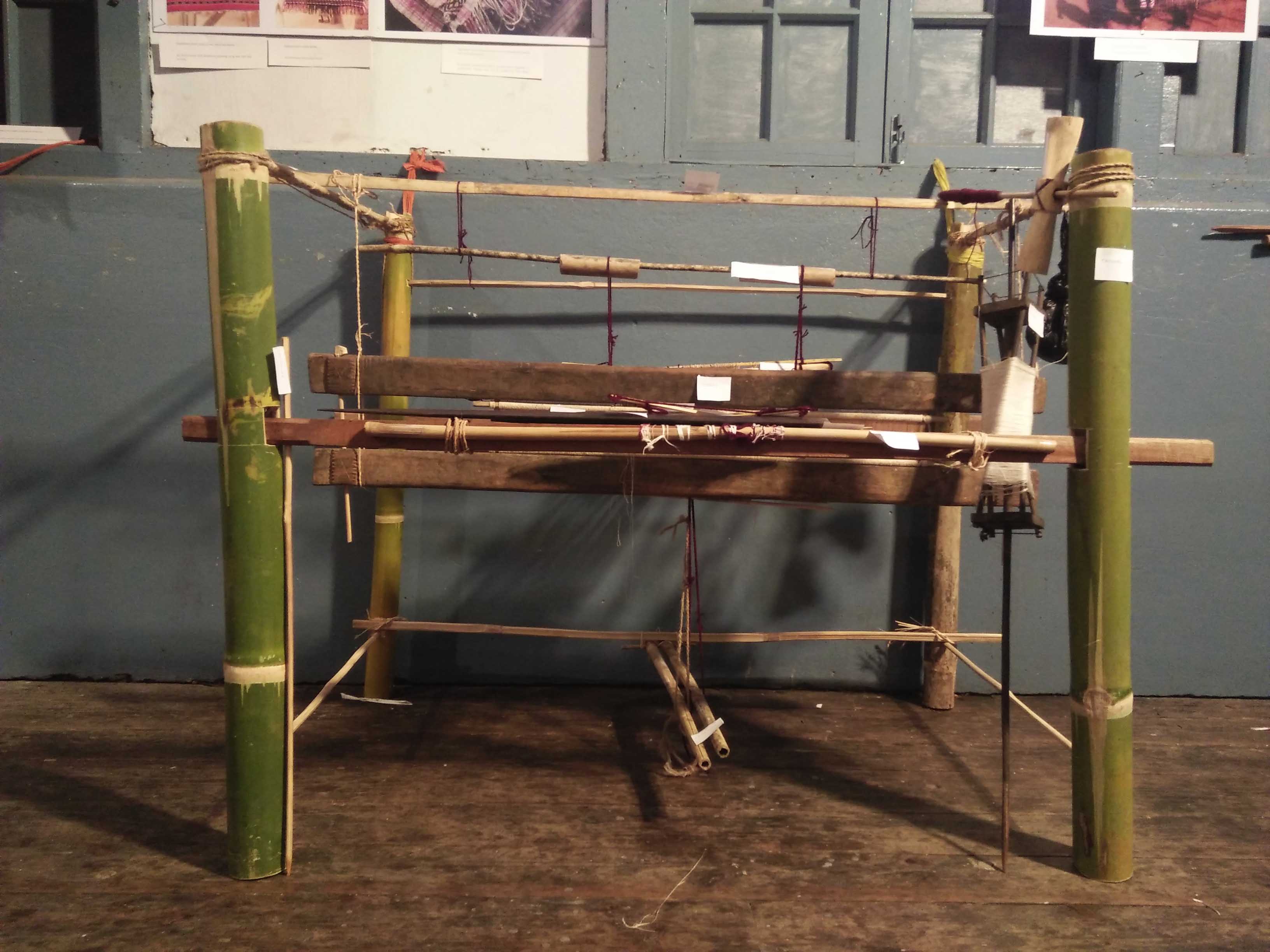 traditional loom of meghalaya